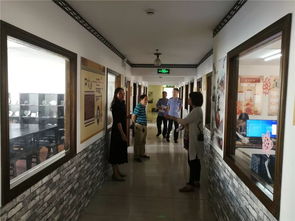 金山區(qū)開展民辦教育培訓(xùn)機(jī)構(gòu)“雙隨機(jī)、一公開”聯(lián)合檢查，規(guī)范市場(chǎng)促發(fā)展