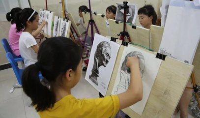 民辦培訓(xùn)機(jī)構(gòu) 優(yōu)勢(shì)、挑戰(zhàn)與未來展望